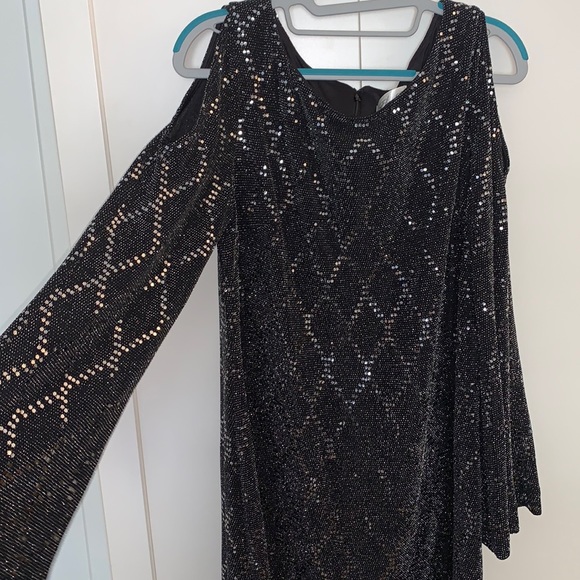 Black and white long sleeve sequin dress - Picture 1 of 3